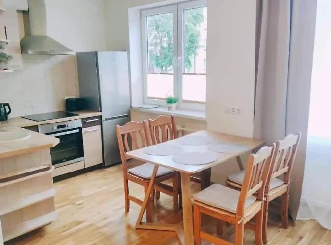 Tallinna Mnt 2, 3 * Haapsalu