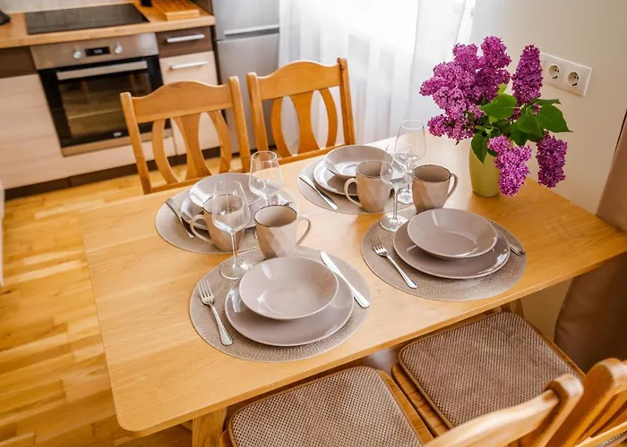 Apartment Tallinna Mnt 2, 3 *