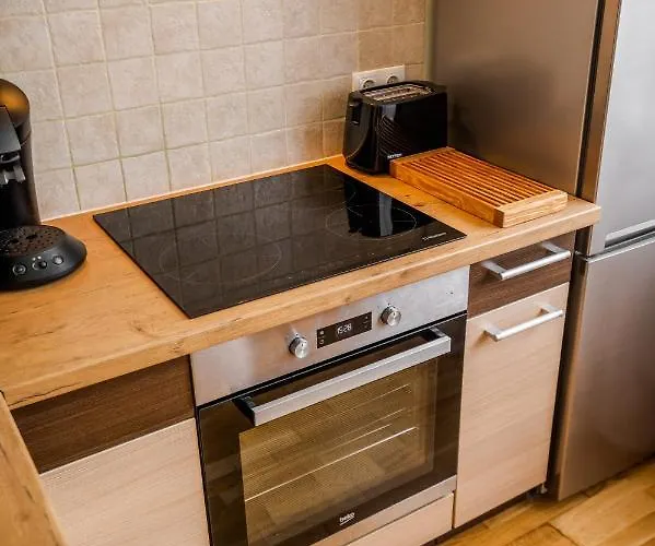 Apartment Tallinna Mnt 2, 3 *