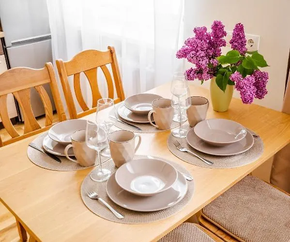 Apartment Tallinna Mnt 2, 3 *